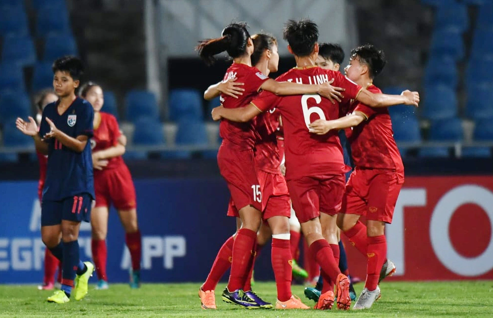 U19 Việt Nam Nhận 'Doping Tinh Thần' Trước Chung Kết Với Thái Lan
